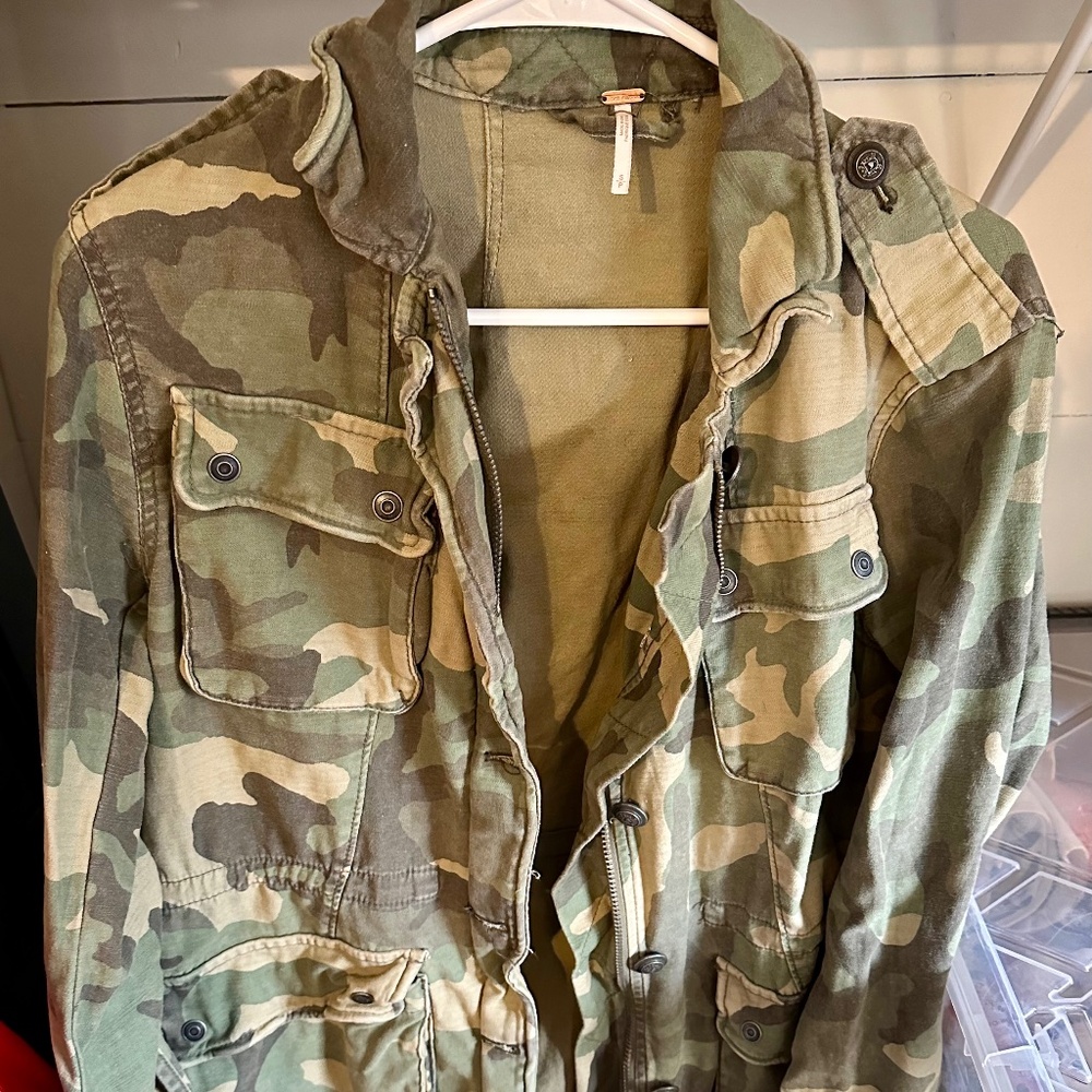 Free People Camo Jacket size small petite